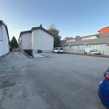 Apartmani Vacanza Zagreb Bagian luar foto